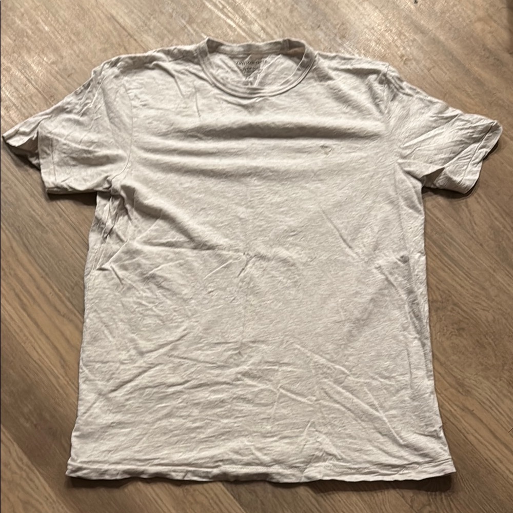 American Eagle Outfitters White Short Sleeve Tee